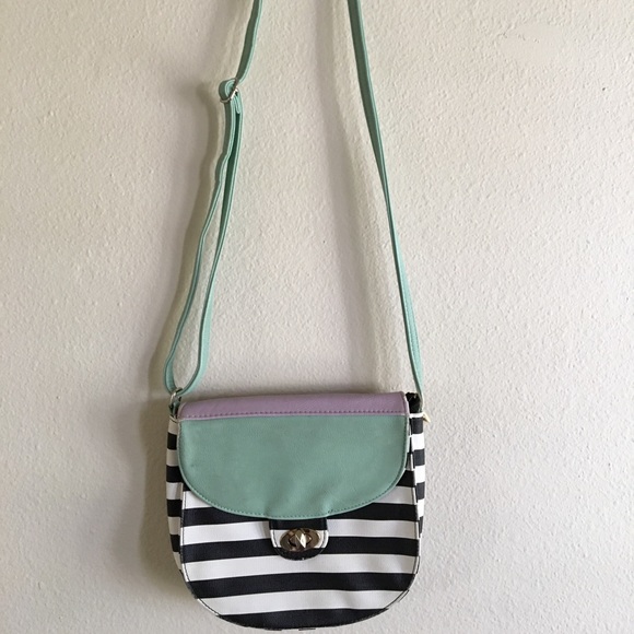 Crossbody bag - Picture 2 of 3